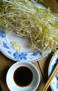 Make Garlic green bean sprouts step 0