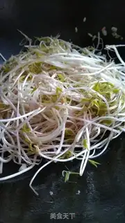 Make Garlic green bean sprouts step 3