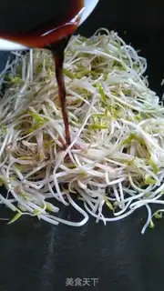 Make Garlic green bean sprouts step 4