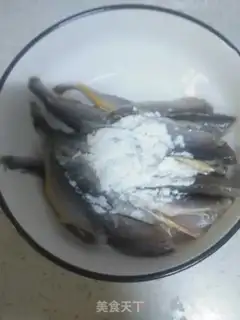 Make Fry the yellowfish step 2