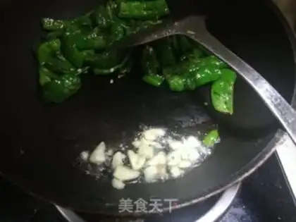 Make Pyramid fried eggs step 5