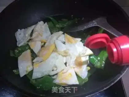 Make Pyramid fried eggs step 7