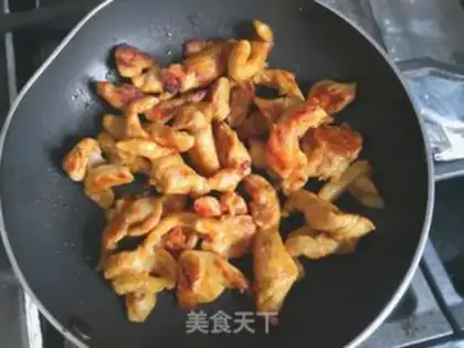 Make Curry chicken noodles step 5