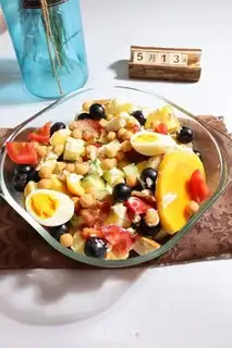 Make Toast bacon tea and fruit salad step 0