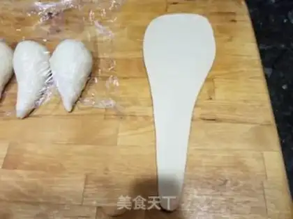 Make Japanese salt bread step 4