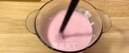 Make Peach strawberries and rice step 1
