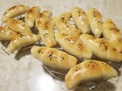Make Japanese salt bread step 12