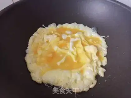 Make Sour-beans fried eggs step 2