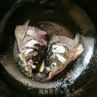 Make Fish head tofu, eggnog soup step 3