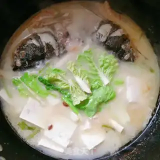 Make Fish head tofu, eggnog soup step 6