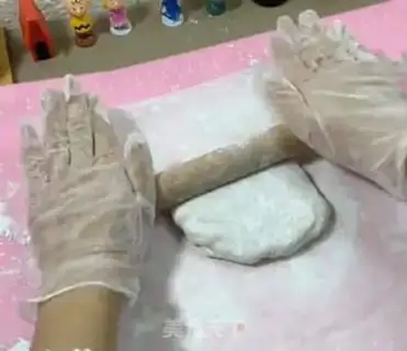 Make White Jade Roll step 5