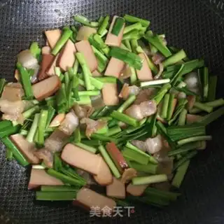 Make Salted eggs and garlic step 5