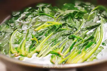 Make Roasted organic spinach step 2