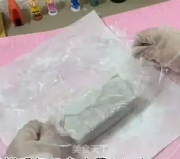Make White Jade Roll step 9