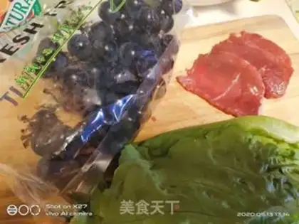 Make Black beef salad step 1
