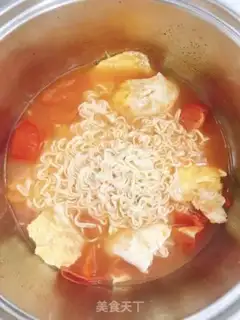 Make Tomato egg noodles step 4