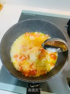 Make Tomato eggs and rice step 3
