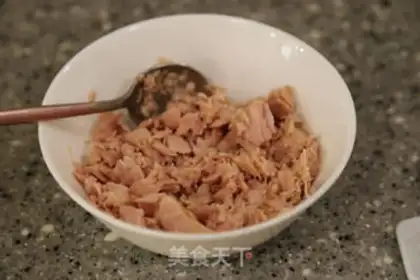 Make Tuna sandwich step 2