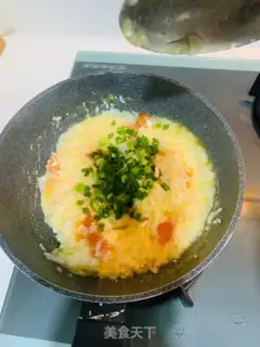 Make Tomato eggs and rice step 4