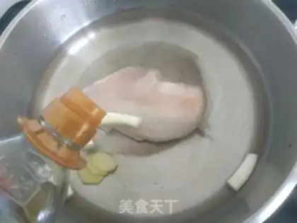 Make Spicy chicken silk step 5