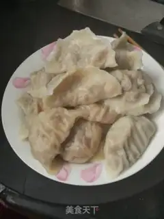 Make The radish and pork dumplings step 4