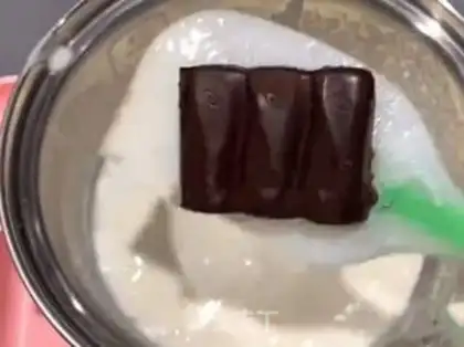 Make Cotton candy cocoa mousse step 1