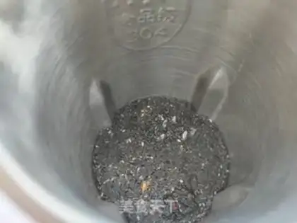 Make walnut sesame paste step 2