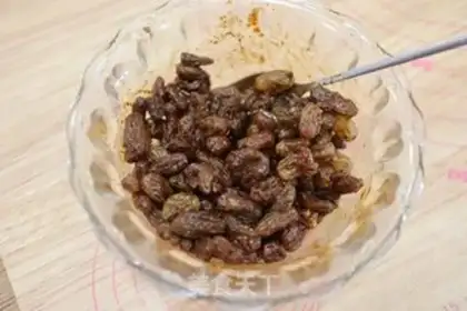 Make raisin cinnamon step 6