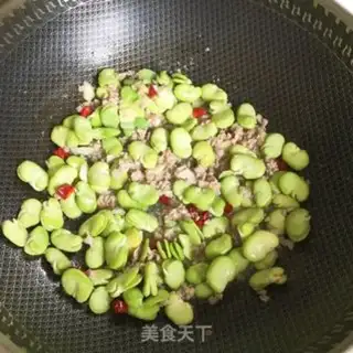 Make Pyramid pepper beans step 3