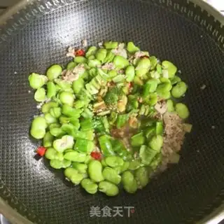 Make Pyramid pepper beans step 6