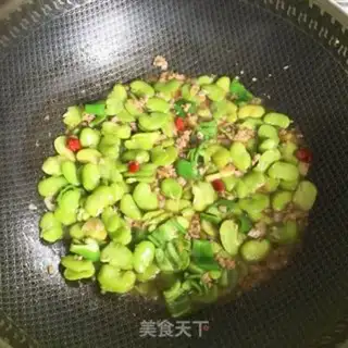 Make Pyramid pepper beans step 7