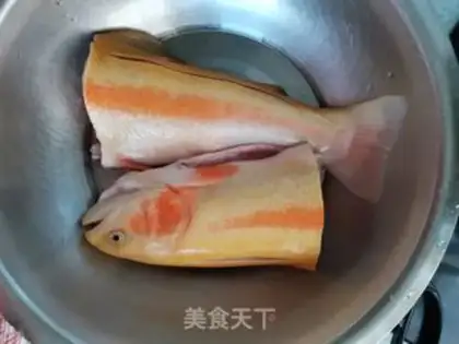 Make Vacuated goldfish step 1
