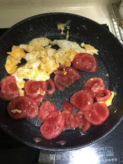 Make Tomato omelet noodles step 5