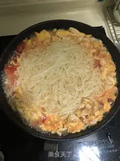 Make Tomato omelet noodles step 7