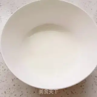 Make Milk eggs, all-wheat waffles step 0