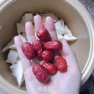 Make Chicken soup for durian shells step 2