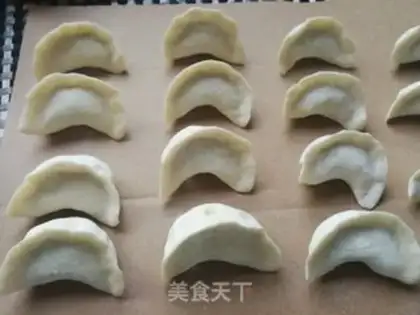 Make Sour sauerkraut pork dumplings step 0