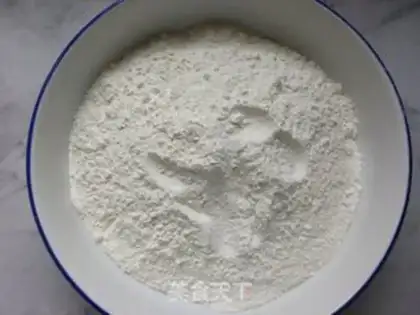 Make Cream-crumbed egg powder bag step 0
