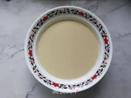 Make Cream-crumbed egg powder bag step 1