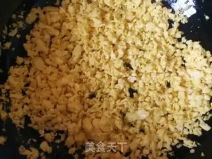 Make Cream-crumbed egg powder bag step 8