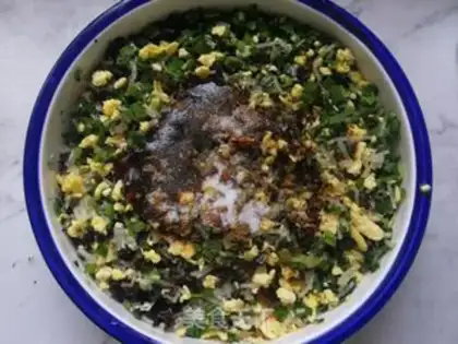 Make Cream-crumbed egg powder bag step 14