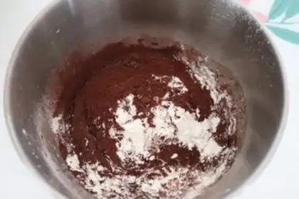 Make Chocolate toast in snow step 0