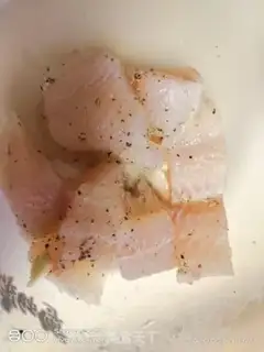 Make Cucumber saloon salad step 1