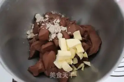 Make Chocolate toast in snow step 2