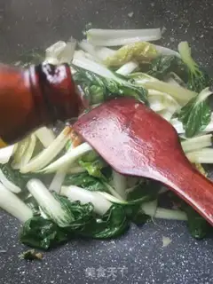 Make Garlic cabbage step 4