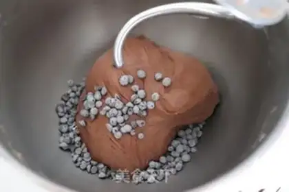 Make Chocolate toast in snow step 3