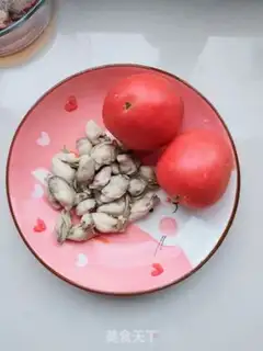 Make Oyster tomatoes, fried eggs step 0