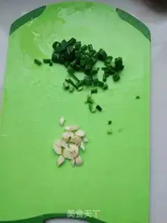 Make Oyster tomatoes, fried eggs step 2