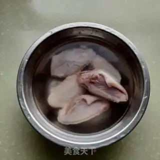 Make Chicken wings in New Orleans step 0
