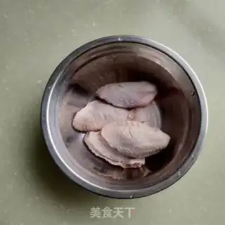 Make Chicken wings in New Orleans step 1